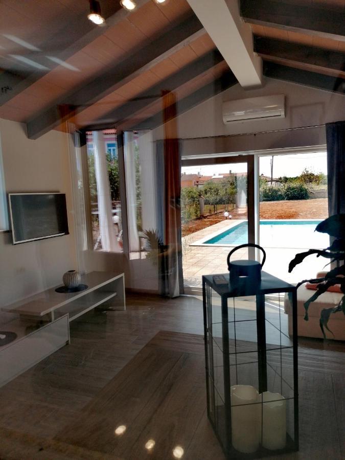 Cozy House With Pool Near Rovinj Apartman Kanfanar Kültér fotó